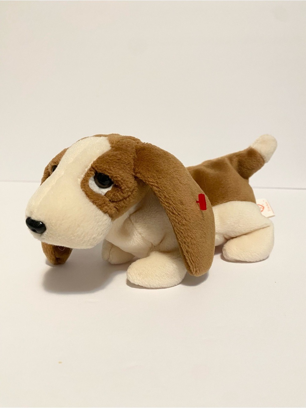 TY Beanie Baby Tracker Beagle Dog Plush Puppy Stuffed Animal Beans Brown 1998 6”